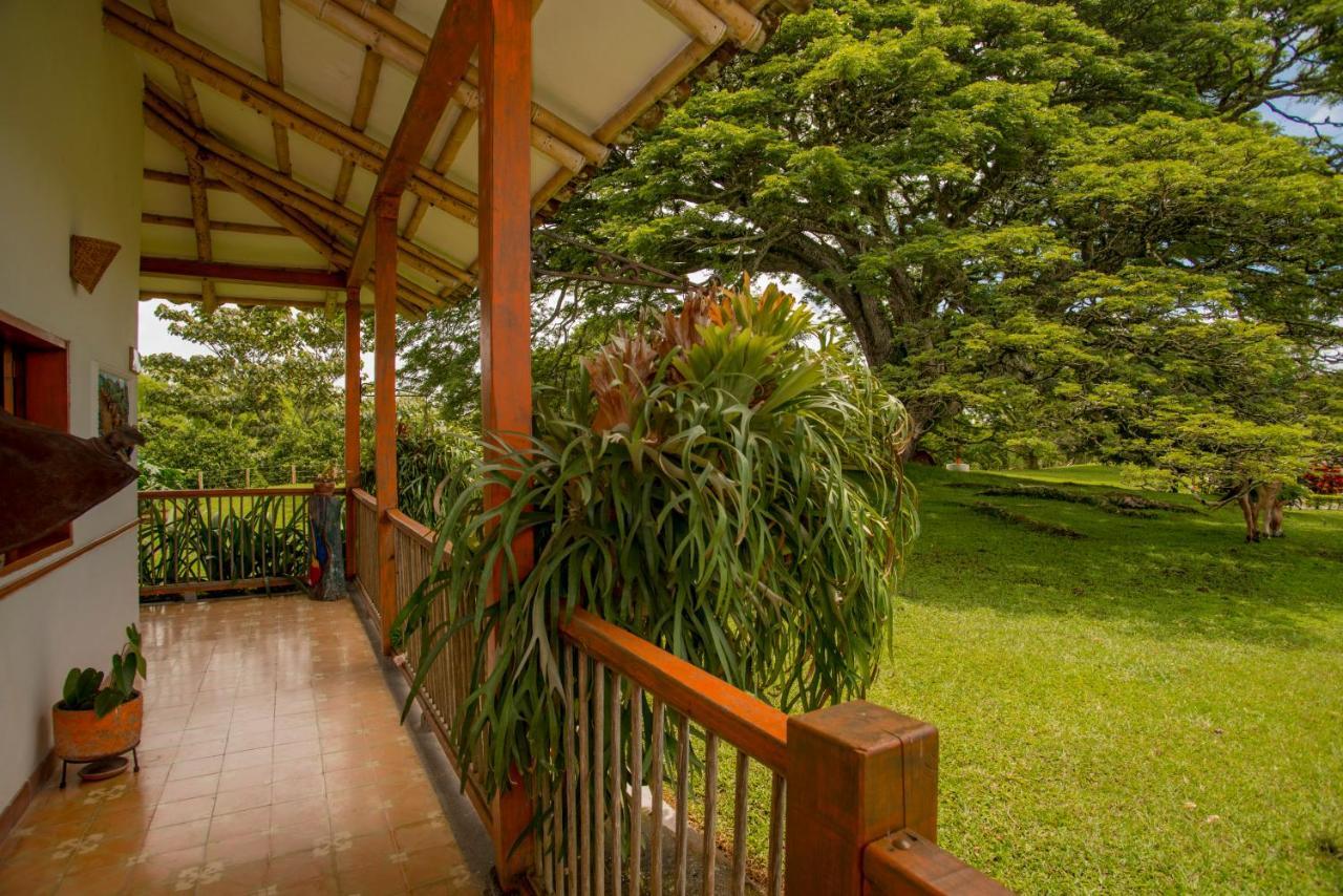 Вилла Hacienda El Saman Кимбайя Экстерьер фото