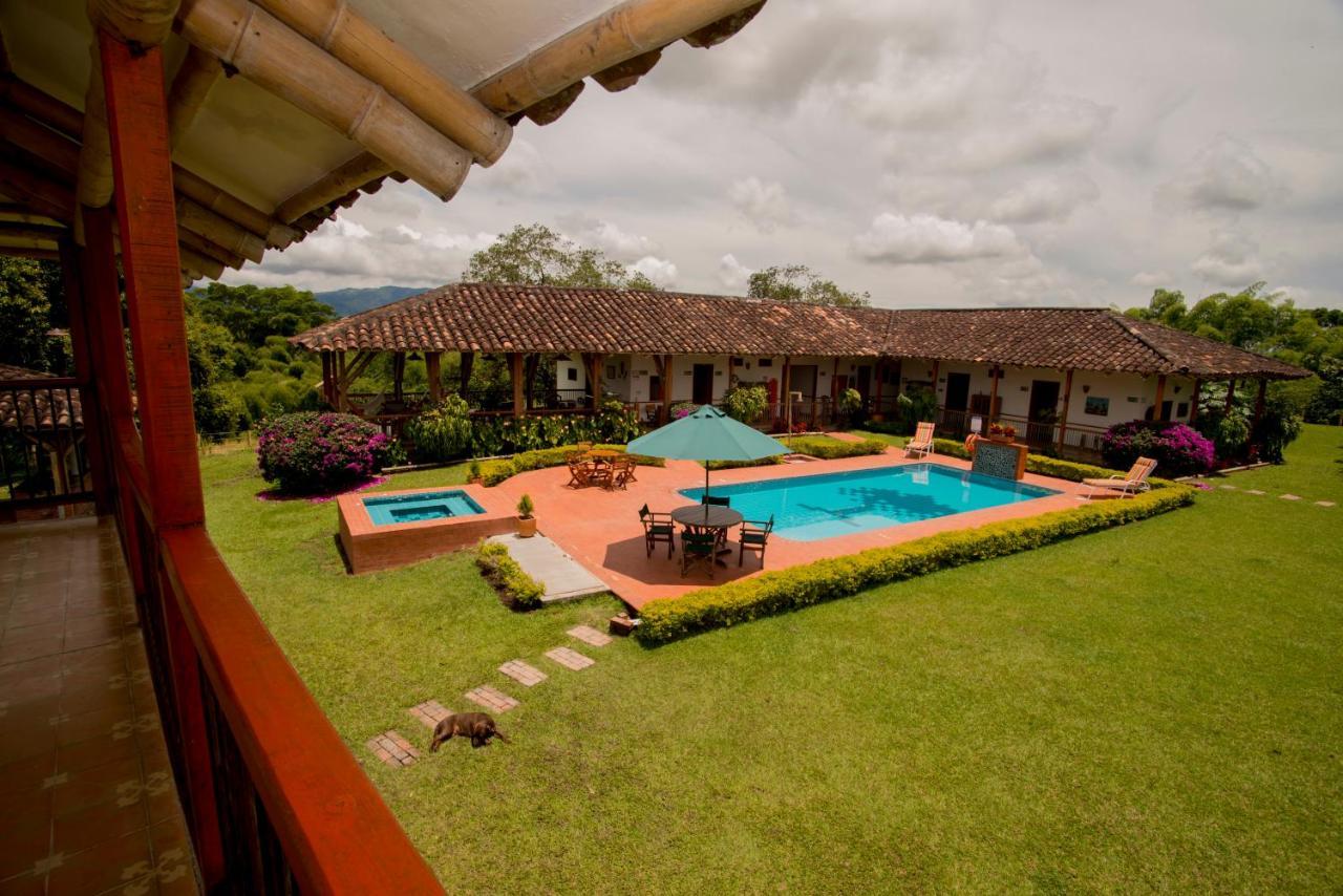 Вилла Hacienda El Saman Кимбайя Экстерьер фото