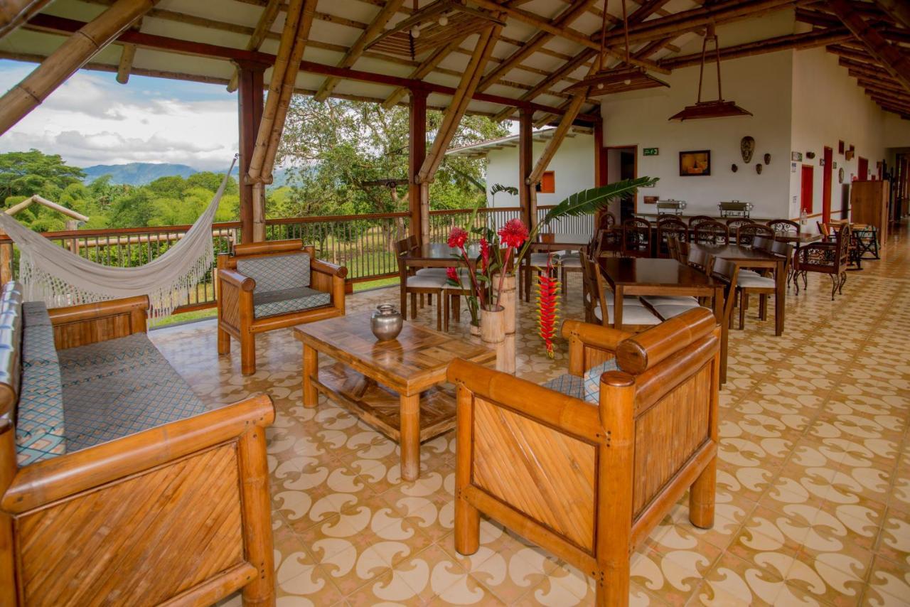 Вилла Hacienda El Saman Кимбайя Экстерьер фото
