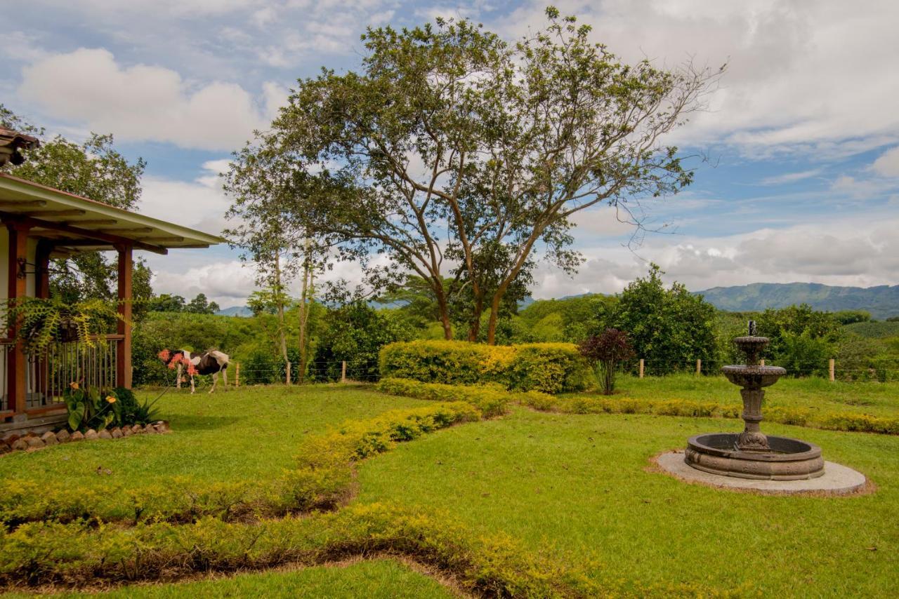 Вилла Hacienda El Saman Кимбайя Экстерьер фото