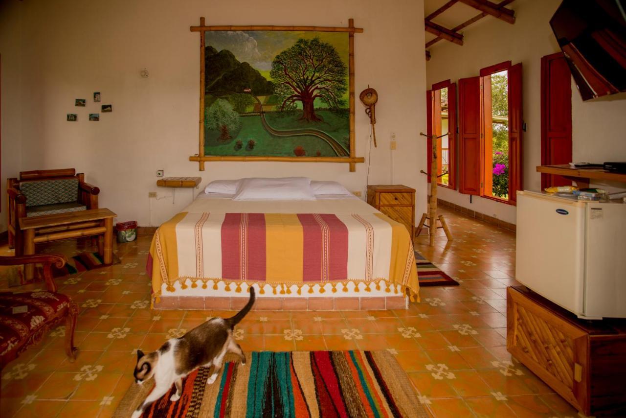 Вилла Hacienda El Saman Кимбайя Экстерьер фото
